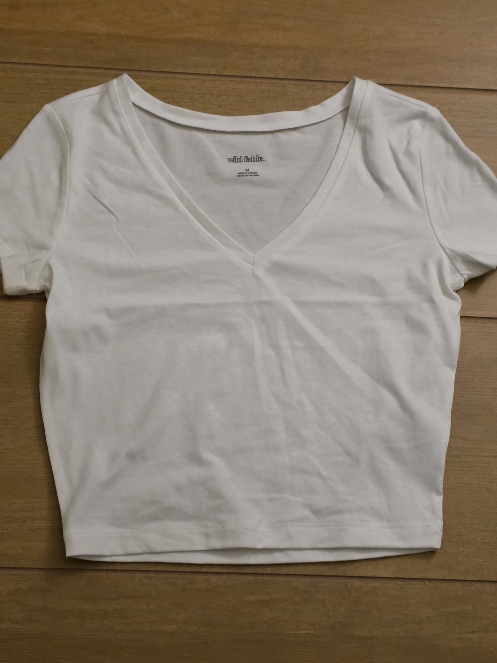 wild fable White V-Neck Short Sleeve Crop Top